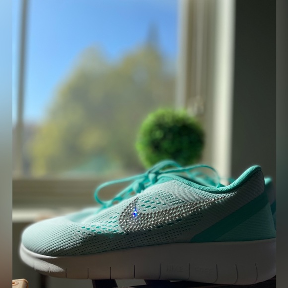 New W Nike React Infinity Run FK 2.  Bling Rhinestone Nike Women’s Shoes size 8 - Picture 5 of 8